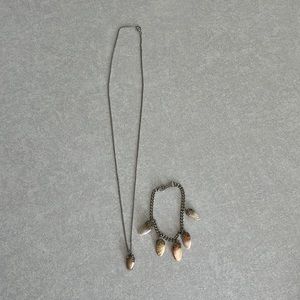 Shell necklace and bracelet set